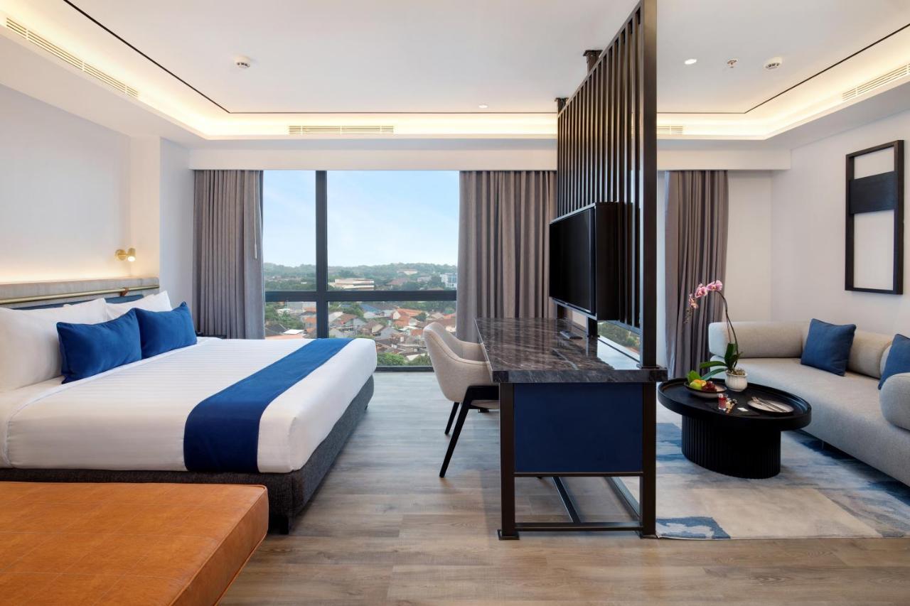 Hotel Aruss Semarang Exterior photo